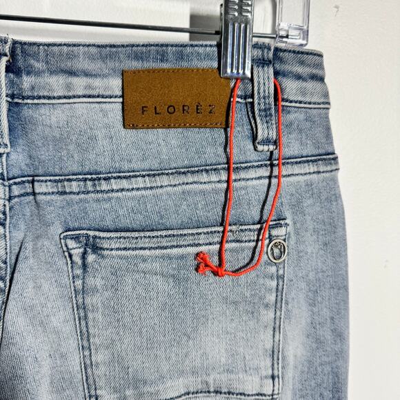 Florez Sophie Stud Jeans Women 28 Cool Blue Light Wash Straight Leg Minimal - Picture 8 of 14